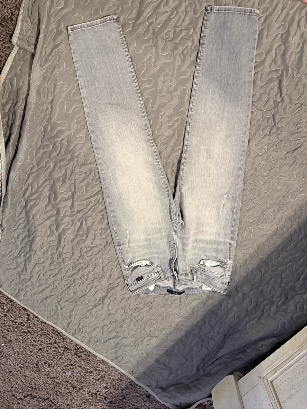 Mavi Light Gray Straight Leg Jeans with Subtle Distressing